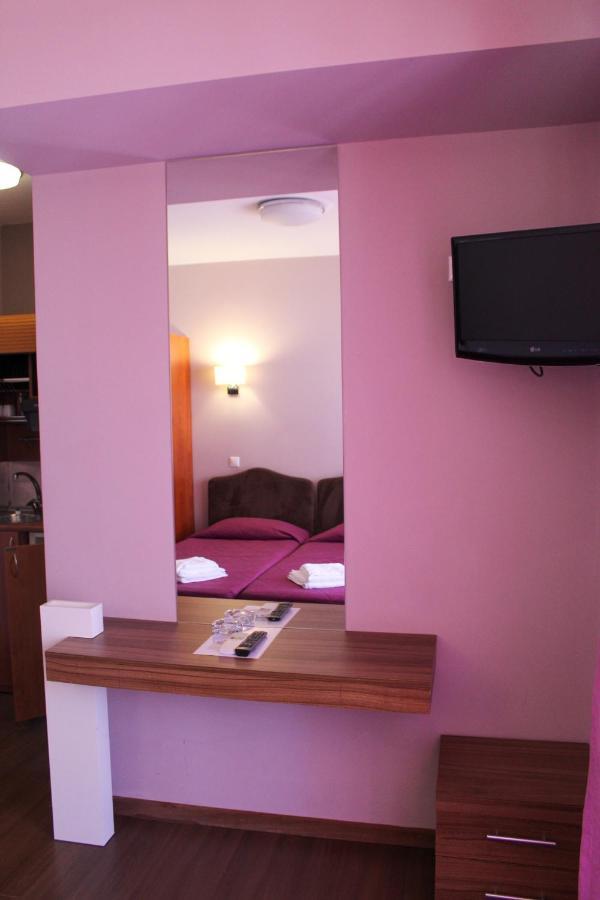 Apanema Apartments Vivari Bagian luar foto